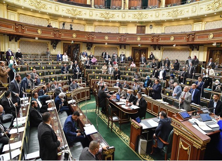 البرلمان يناقش تعديل قانون رسم خدمات الخارجية وزيادة الرسم بحد أقصى 50 جنيها على كل تصديق