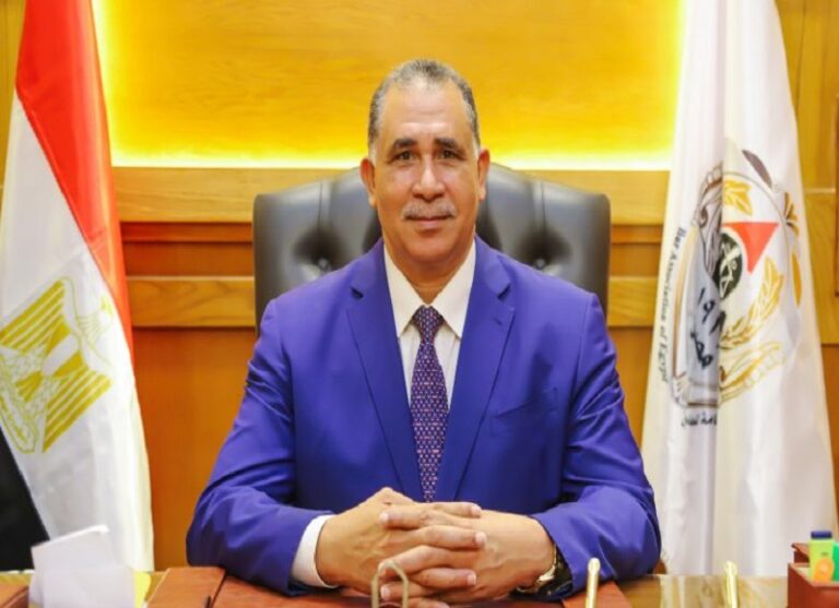 نقيب المحامين