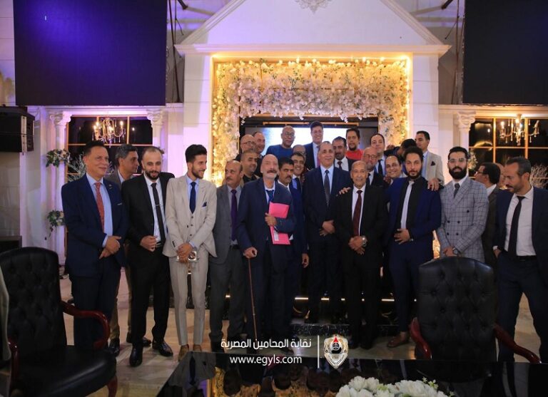 نقيب المحامين