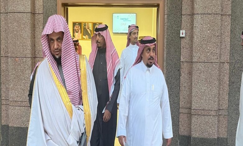 النائب العام السعودي يتفقد سير العمل في نيابة الحرم