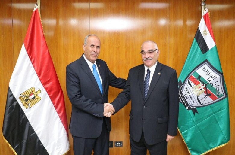 قضايا الدولة تكرم المستشار عبد الرزاق شعيب لبلوغه سن التقاعد بحضور الرئيس الجديد