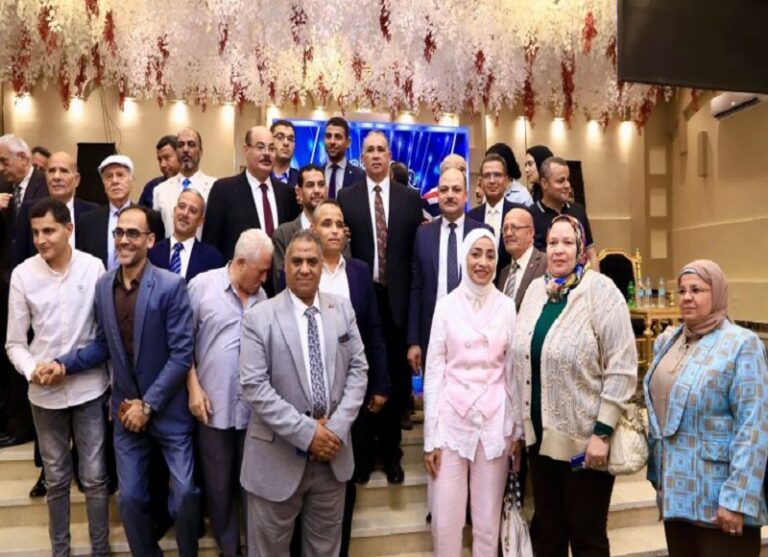 نقيب المحامين يعقد لقاءً مفتوحًا مع محامي الفيوم.. ويكشف آخر مستجدات العمل النقابي