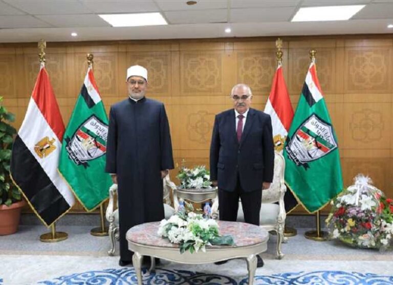 مفتي الجمهورية يزور رئيس هيئة قضايا الدولة لتهنئته بتوليه المنصب رسميًا
