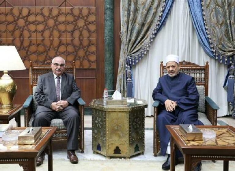 شيخ الأزهر يستقبل رئيس هيئة قضايا الدولة ويهنئه بمنصبه الجديد