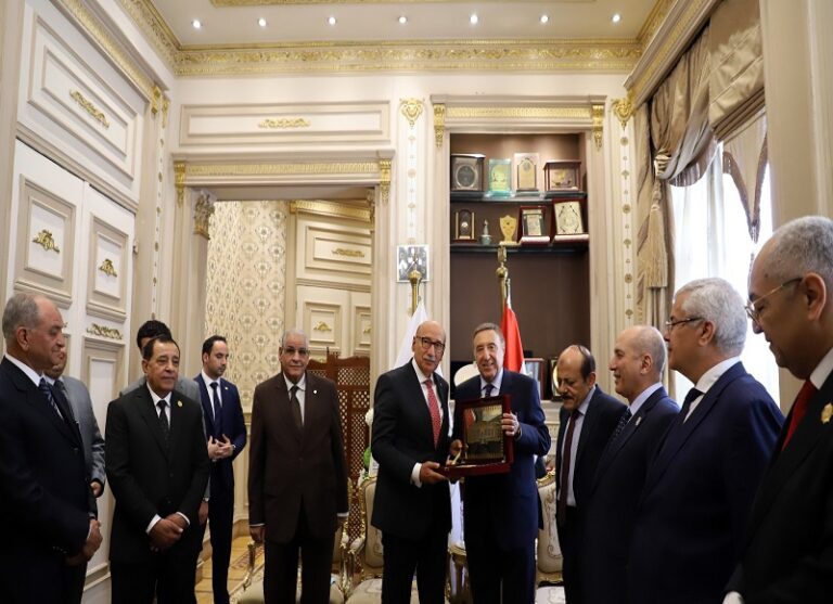 المستشار بولس فهمي يهنئ رئيس محكمة النقض بمناسبة توليه منصبه الجديد