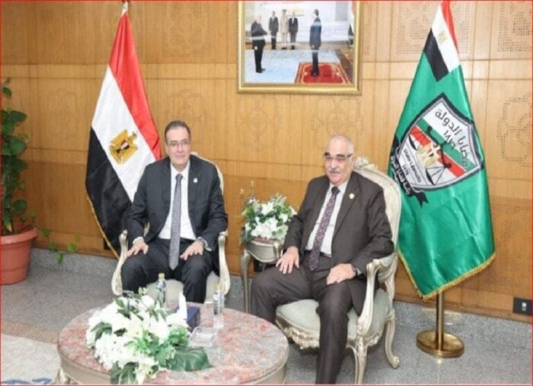 رئيس الجهاز المركزي للتنظيم والإدارة يزور رئيس هيئة قضايا الدولة