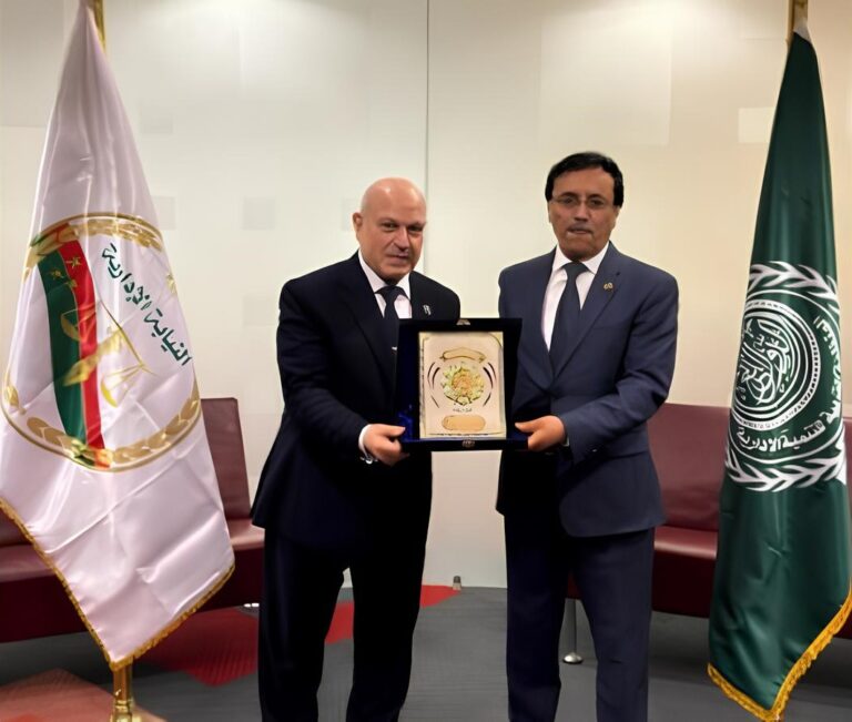 صور..النيابة الإدارية توقع مذكرة تفاهم مع المنظمة العربية للتنمية الإدارية