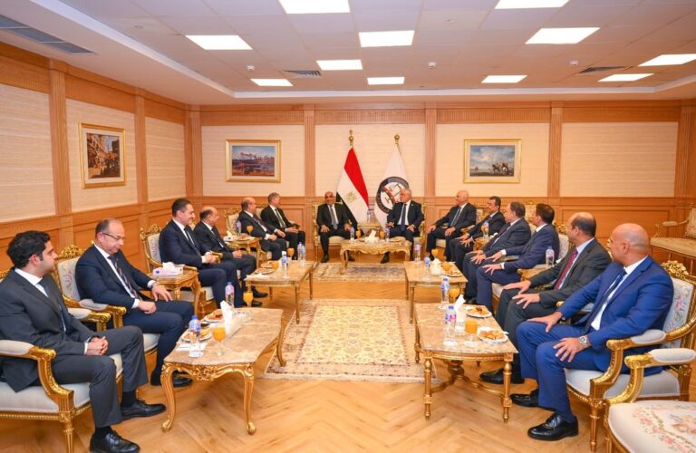 وزير العدل يثمن علي ما تبذله النيابة العامة لتحقيق العدالة وحماية الحقوق