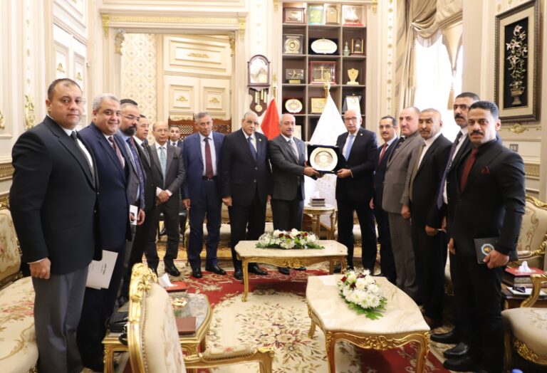 رئيس محكمة النقض يستقبل وفدًا قضائيًا عراقيًا رفيع المستوى لبحث التعاون المشترك