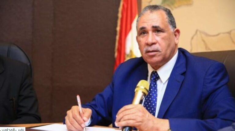 نقيب المحامين يقرر صرف 500 جنيه منحة استثنائية لأصحاب المعاشات بمناسبة أعياد الميلاد