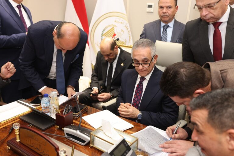 وزير العدل يلتقي عددا من أعضاء مجلسي النواب والشيوخ