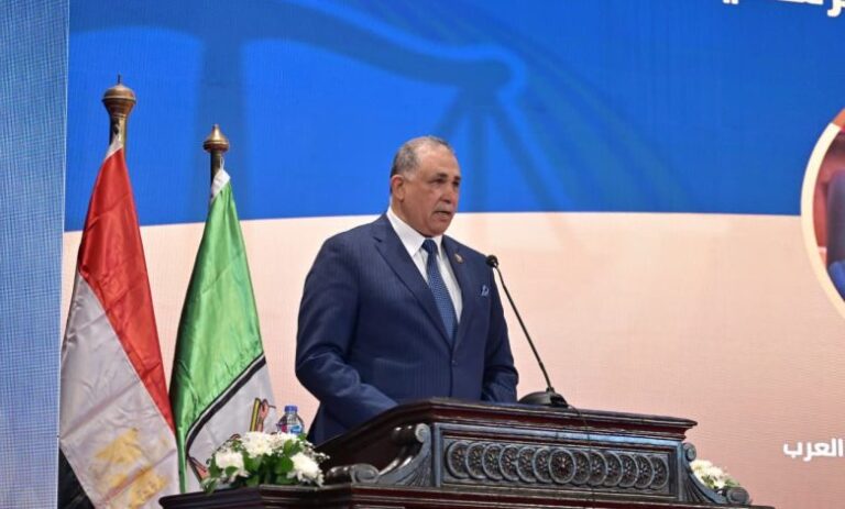 نقيب المحامين يشارك في فعاليات مؤتمر جامعة القاهرة بشأن التحكيم في عقود الاستثمار وتطبيقاته